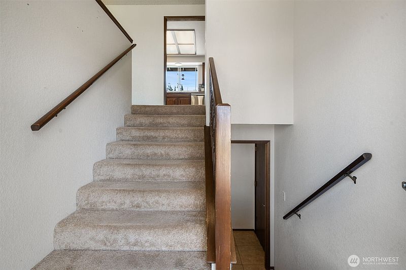 4th image of 310 Libby Street