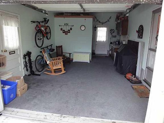 4th image of 199 Woodcrest Dr