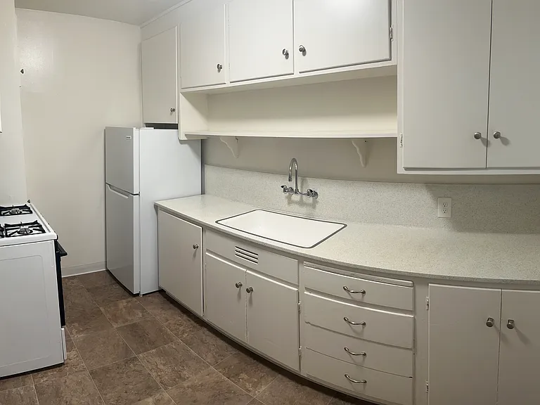 1517 G St #B — Photo 3