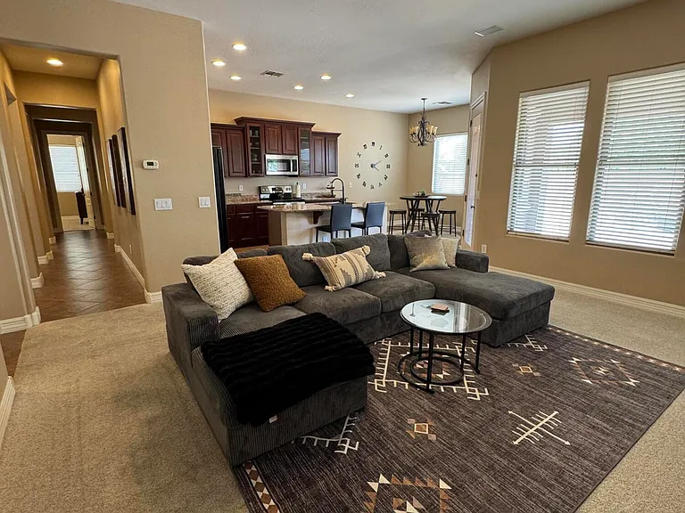 15264 W Georgia Dr — Photo 6