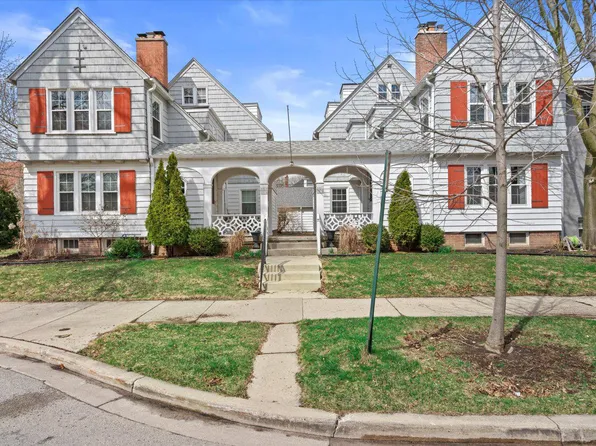 3719 North Farwell AVENUE #3719, Shorewood, WI 53211