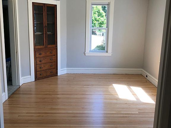 2nd image of 55 Elwyn Ave