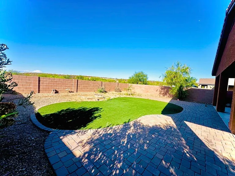 1145 E Madera Grove Ln — Photo 4
