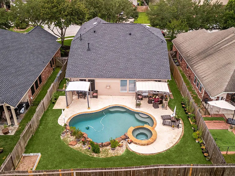 13835 Cane Valley Ct — Photo 44
