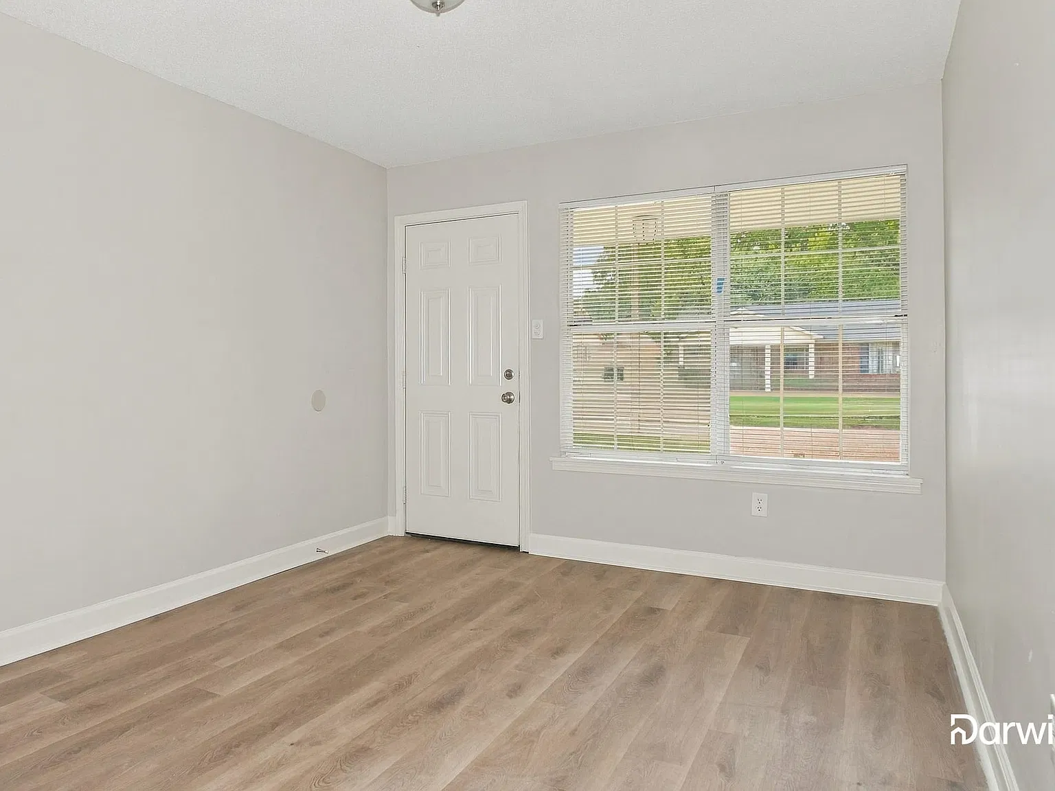 4 bed, 2.0 bath, 1335 sqft, $1,170 — Photo 3