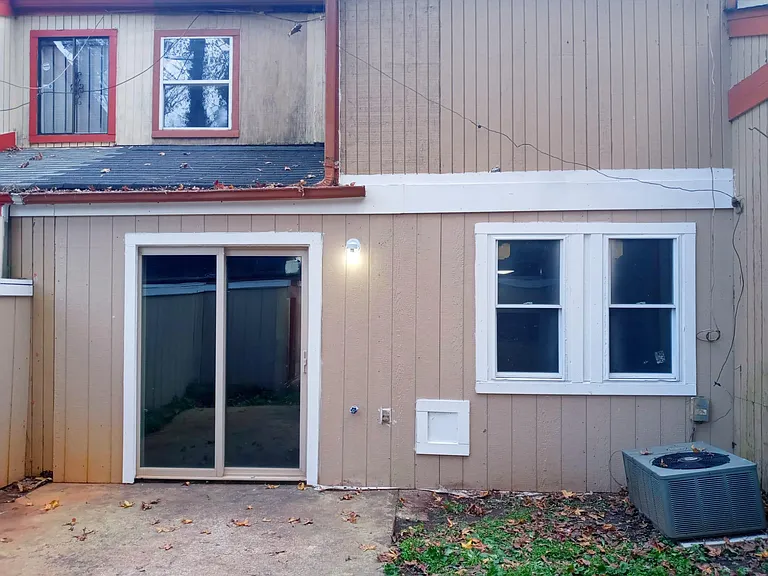 3396 Columbia Trce #3396 — Photo 32