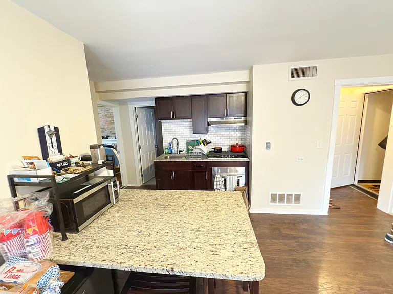 1501 W Fullerton Ave #3R — Photo 3