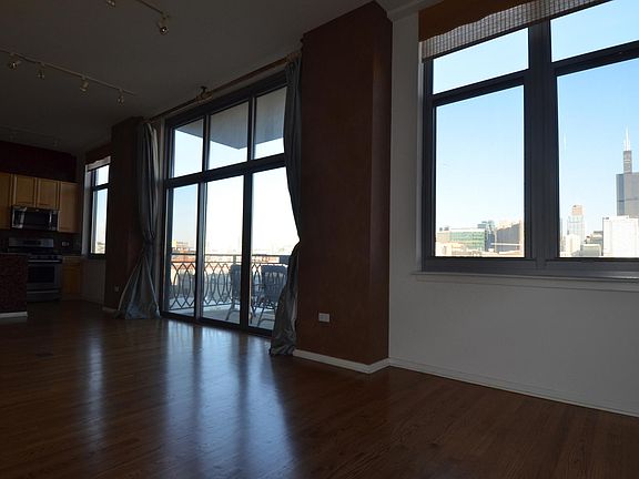 East Skyline Views throughout