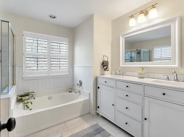 1927 Oak Tree Ln, Mount Pleasant, SC 29464