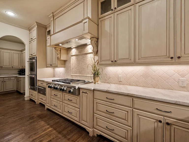 7947 Chartwell Ln — Photo 10