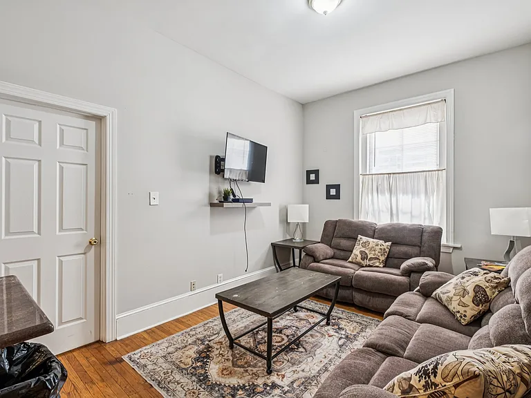 1931 Chestnut St #3-F — Photo 8