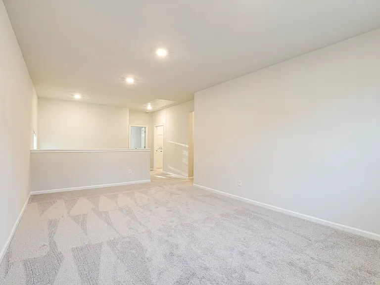 360 Caledonia Ct — Photo 33