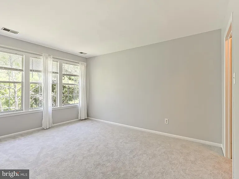 303 Trinity Ct #11 — Photo 28