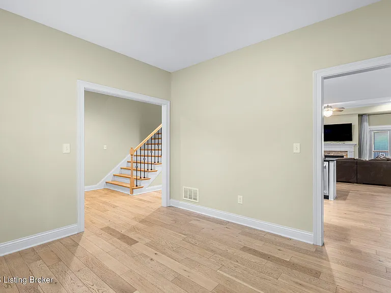 825 Artisan Pkwy — Photo 10