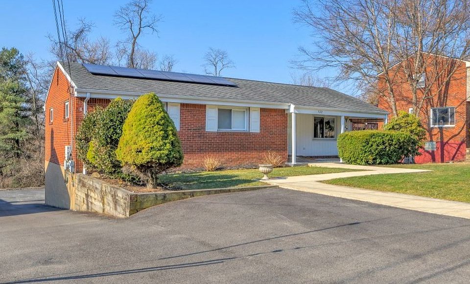 1st image of 922 Garden City Dr