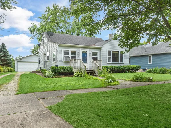 312 Hadley St, Holly, MI 48442