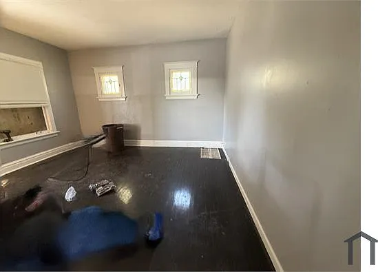 605 Fremont Ave — Photo 2