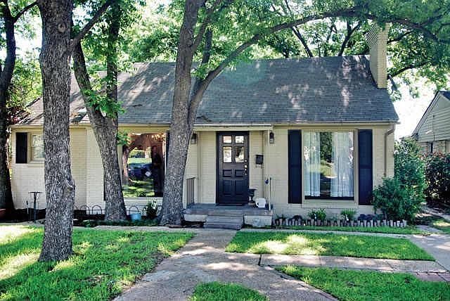 Beautiful Front Yard