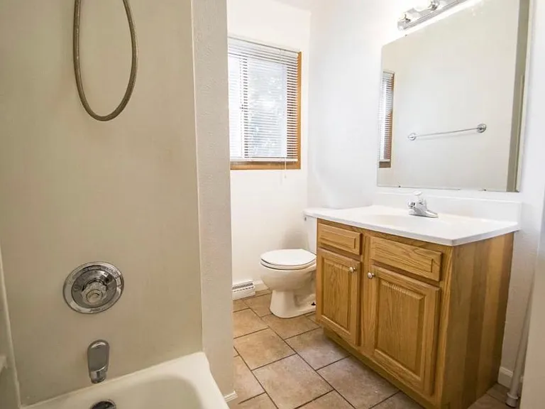 1222 N Ironwood Dr — Photo 17