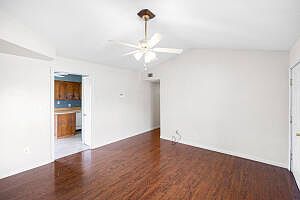 3rd image of 1413 S Frankfort Ave