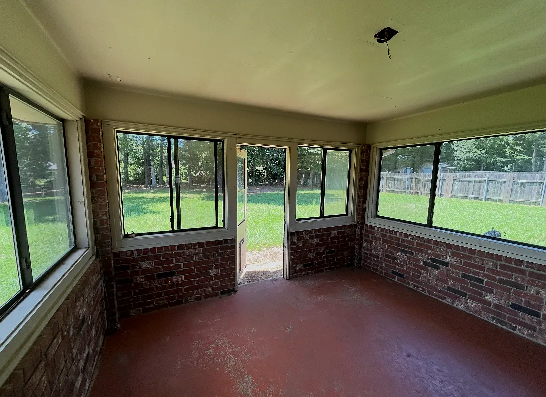 150 Shelly Lane - 1 — Photo 4