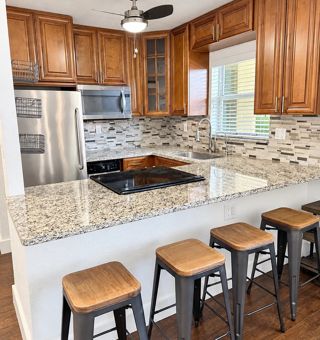 2 bed, 904 sqft, $2,295 — Photo 3