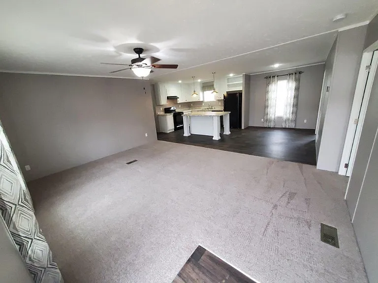 Amherst Ridge — Photo 17