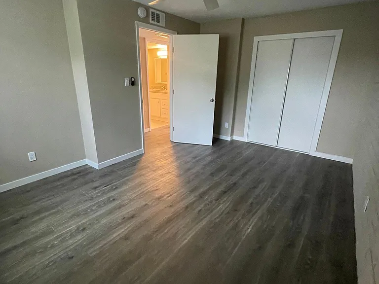 6565 N 17th Ave #13 — Photo 9