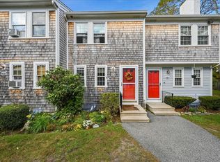 300 Falmouth Rd APT 16E, Mashpee, MA 02649