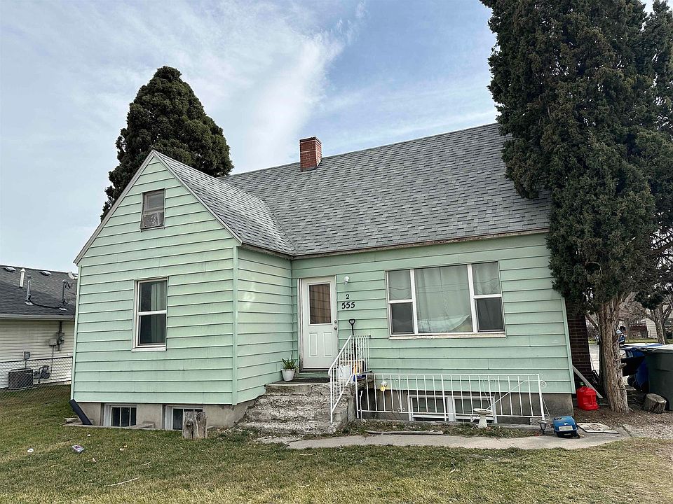 1st image of 555 E Alameda Rd