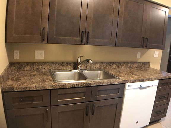 2nd image of 1839 Knox St #38