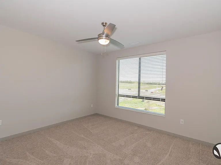Chateau at Yankee Hill Apartments — Photo 80
