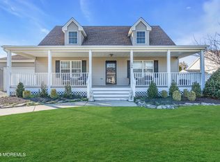 104 Fernwood Ln, Forked River, NJ 08731