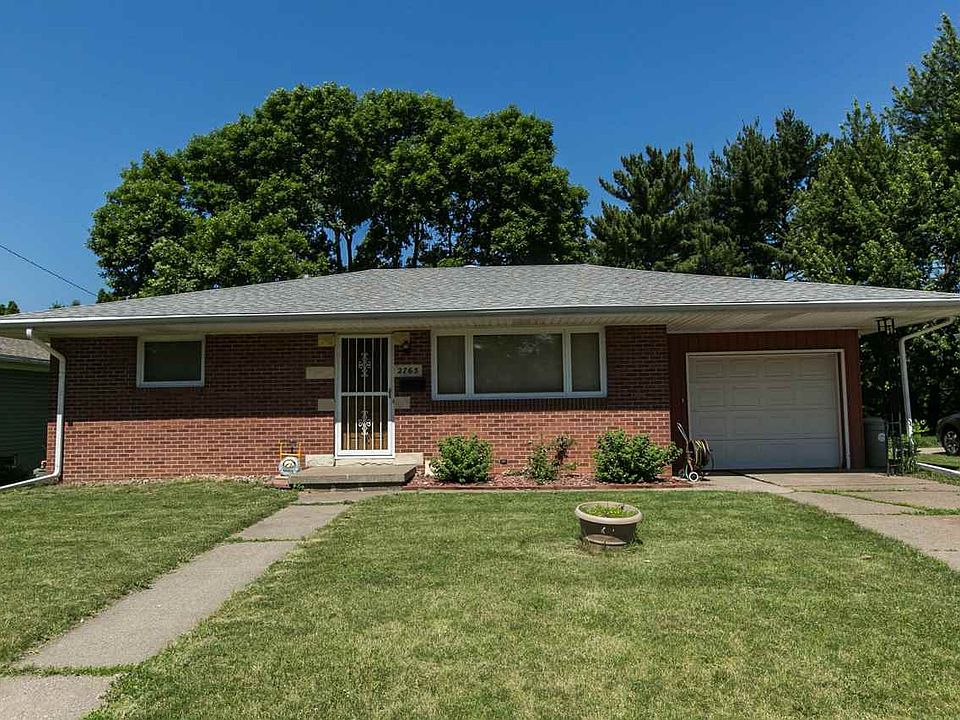1st image of 2765 Oak Crest Dr