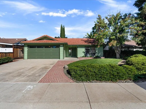 495 Magnolia Ln, Tracy, CA 95376