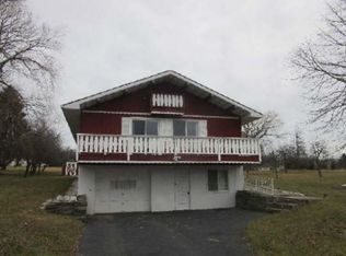93 Highland Dr, Hawley, PA 18428