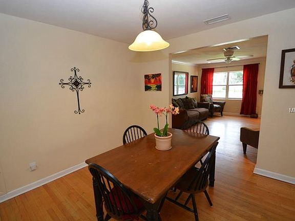 5th image of 1635 Oakmont Ln