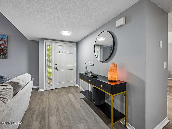 5th image of 8203 DUNBARTON Court