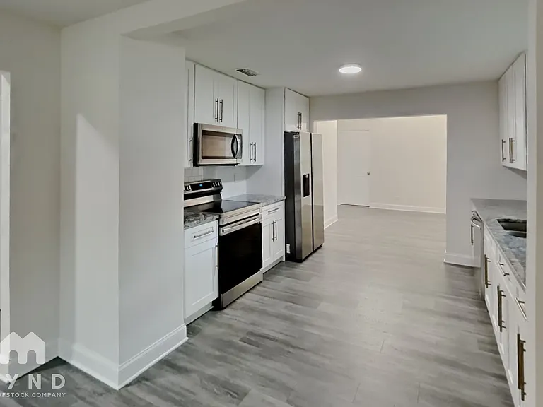 306 Park Blvd — Photo 4