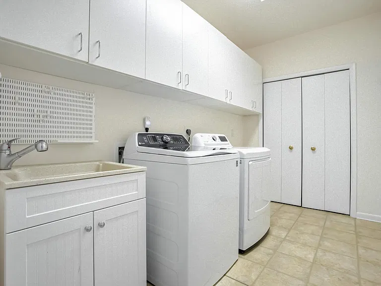 11290 Spyglass Cove Ln — Photo 21