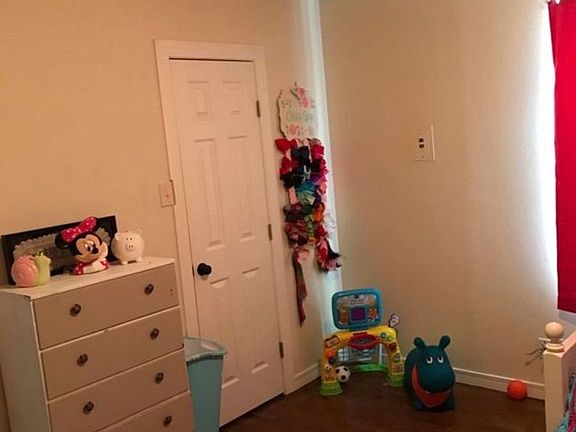 3rd image of 118 Cactus Dr