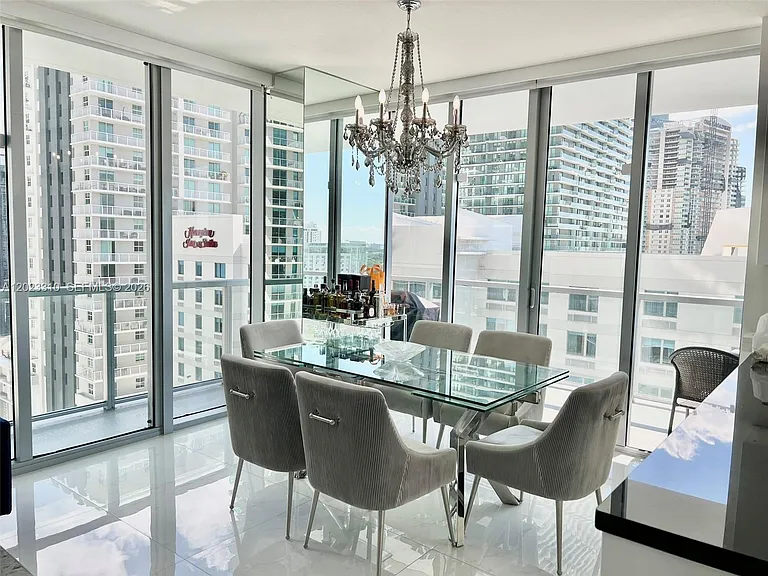 79 SW 12th St #1806 — Photo 3