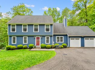 12 Colonial Heights Rd E, North Haven, CT 06473