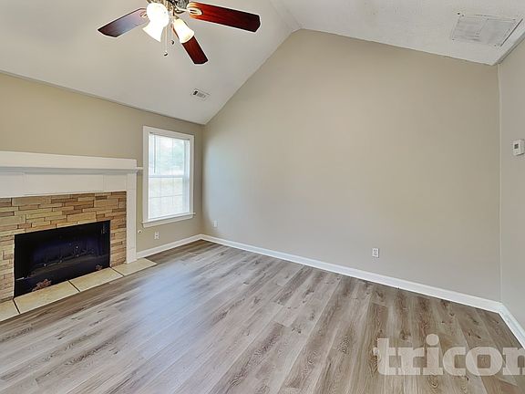 2nd image of 195 Falcon Ridge Dr