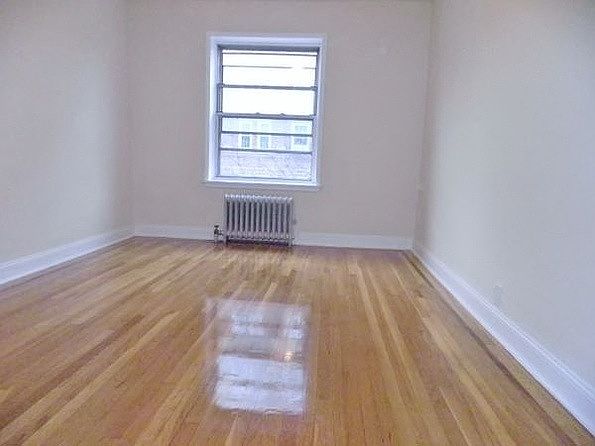 1st image of 53 Midwood St