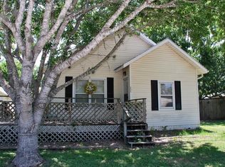 205 S Lancaster, Moulton, TX 77975