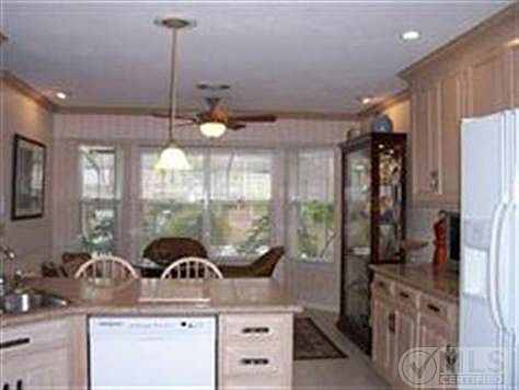5th image of 8962 Winged Foot Dr #1