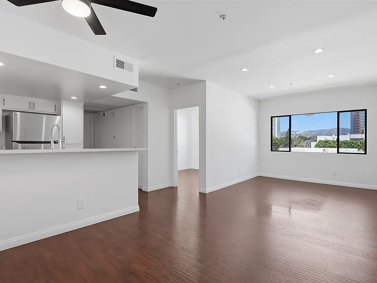 Parkview Apartments — Photo 19