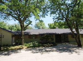 4121 Echo Rd, Bloomfield Hills, MI 48302