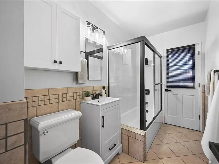 6091 Kimberly Dr — Photo 15